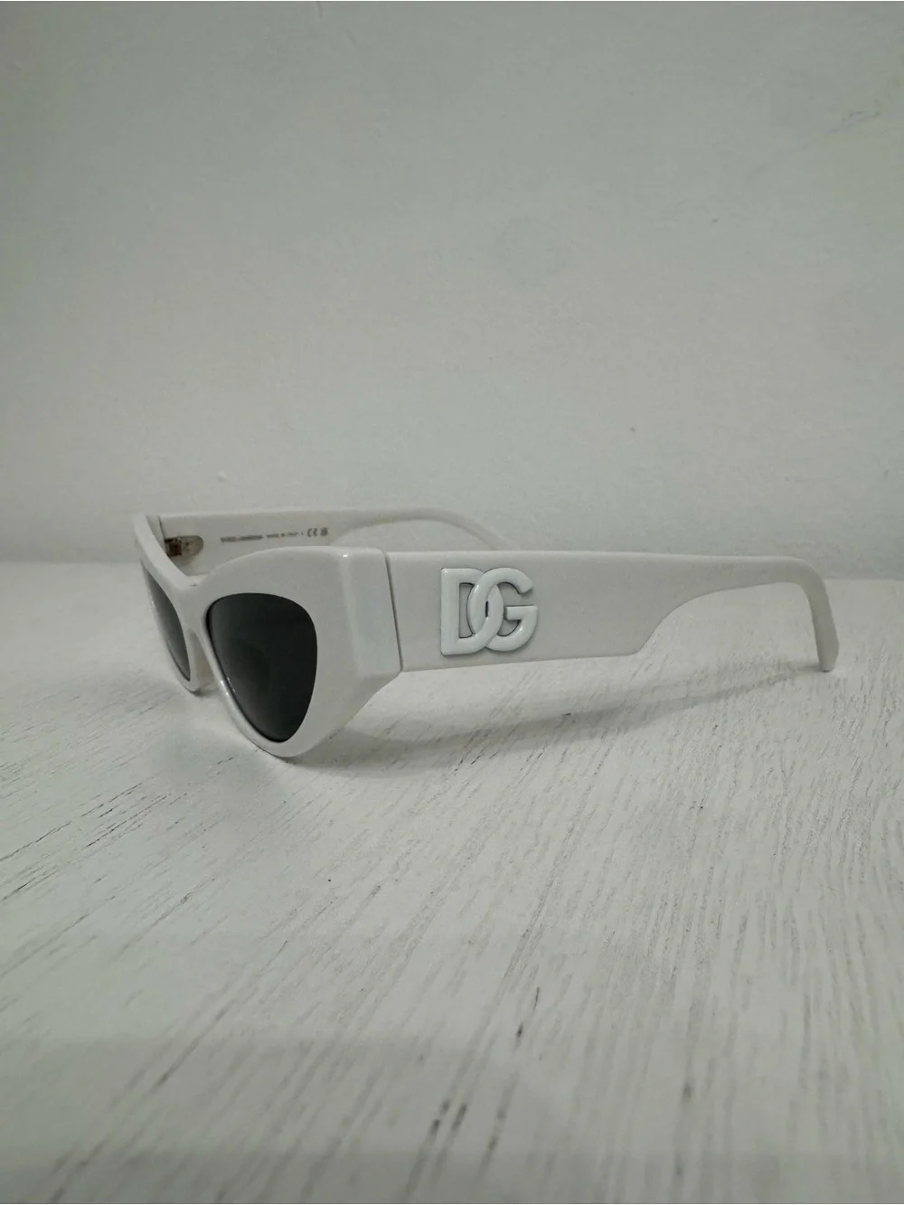Dolce & Gabbana White Cat-Eye Sunglasses with Black Lenses